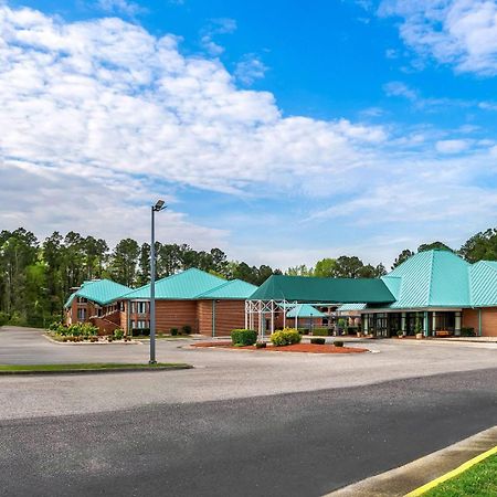 Days Inn By Wyndham Petersburg/South Fort Lee Exterior photo